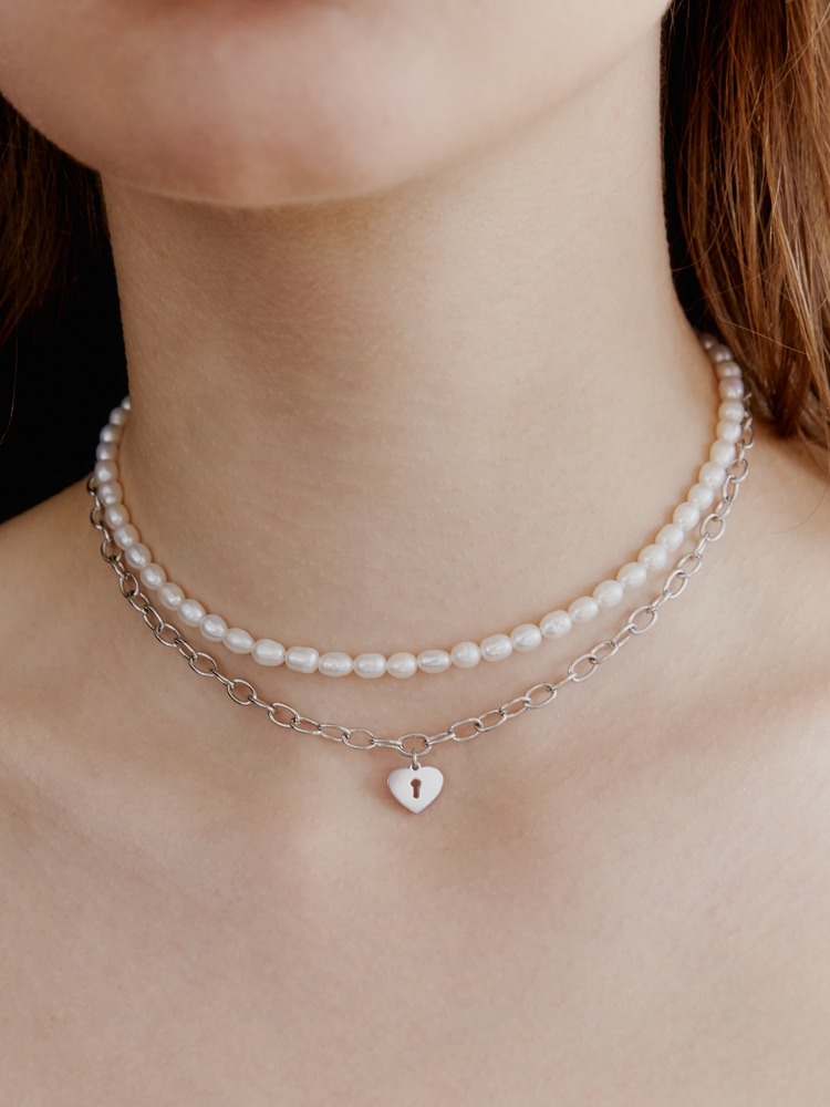 [2 SET] Slim Pearl &amp; Heart Necklace