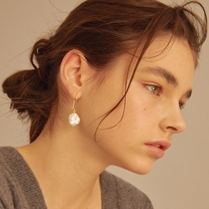 Bold Natural Pearl Drop Earrings