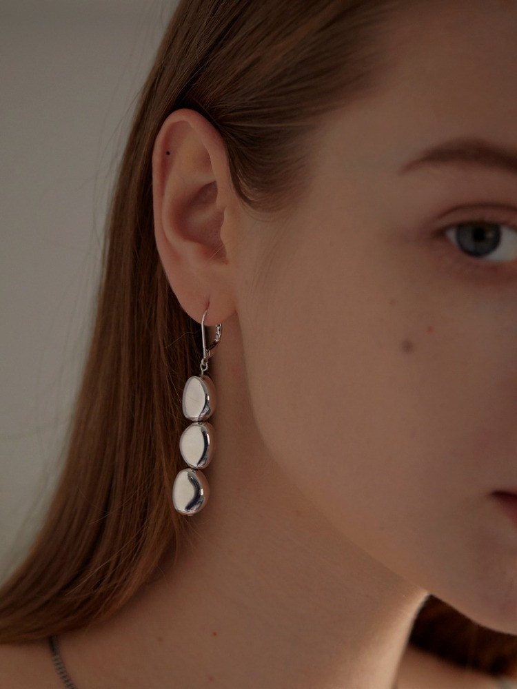 3 Pebbles Earrings